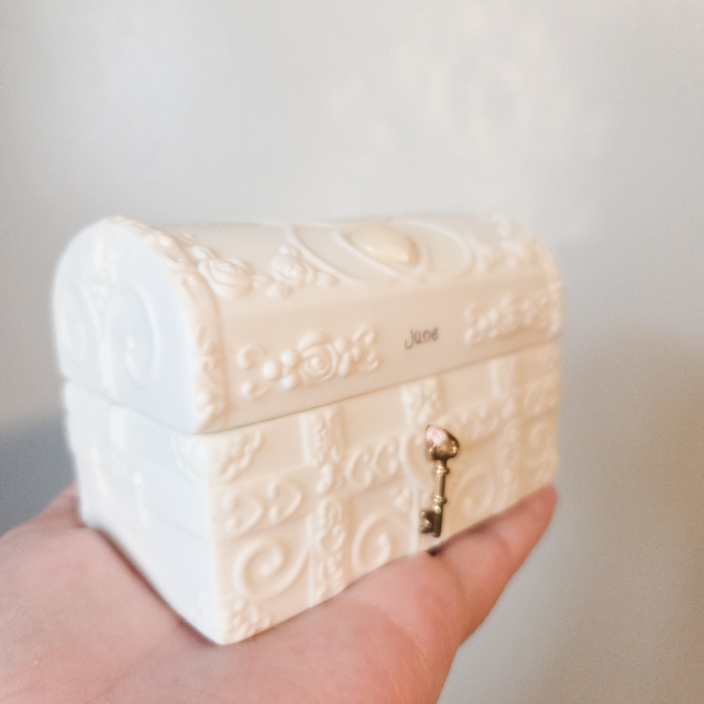 Precious Moments White Jewelry Organizer with Gold Key